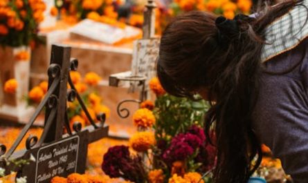 17 significati simbolici del sognare il funerale di un amico