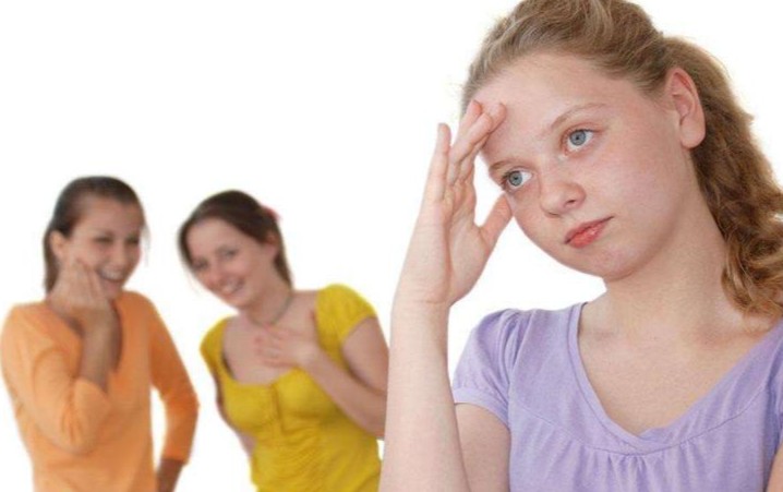 9 Significati Simbolici del Sognare Amici Che Si Allontanano